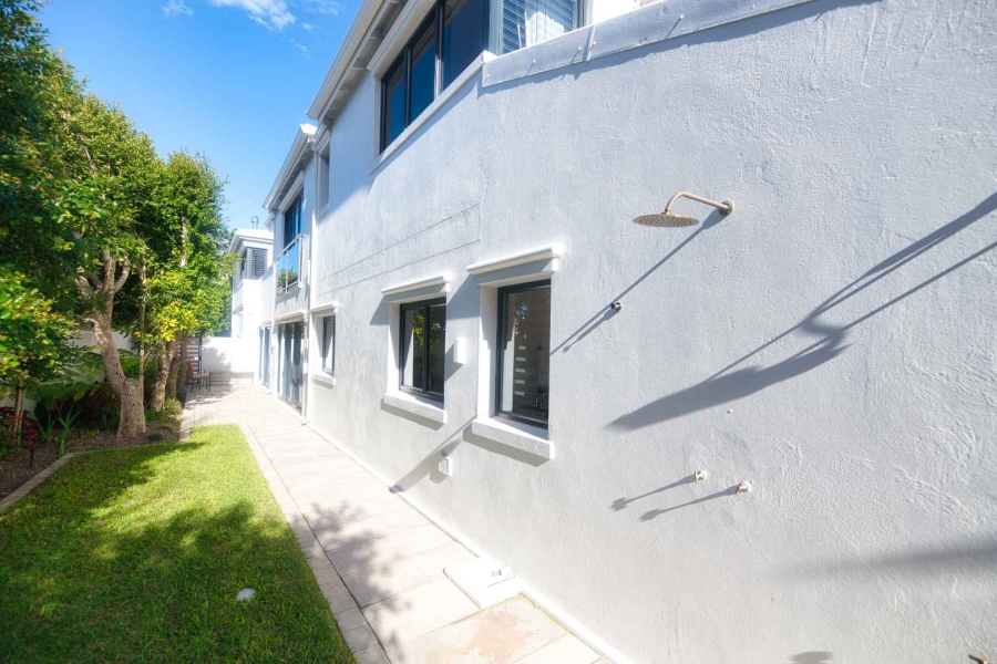 6 Bedroom Property for Sale in Hermanus Heights Western Cape